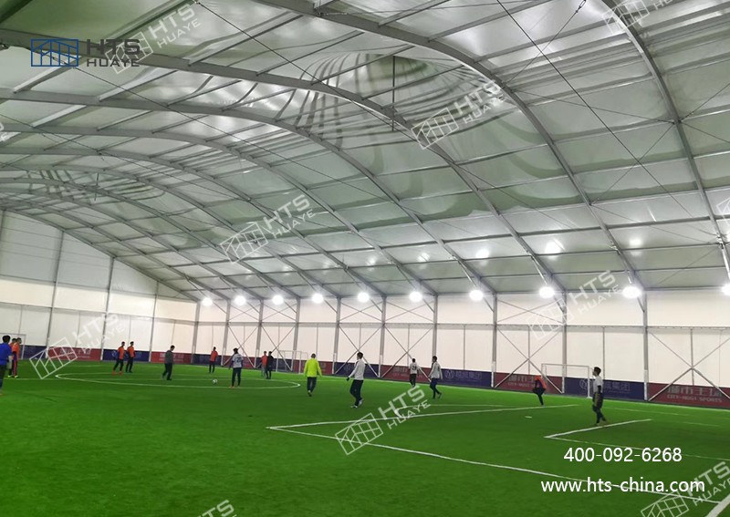 足球場(chǎng)蓬房為足球愛(ài)好者快速解決“想踢球卻找不到場(chǎng)地” 的困境